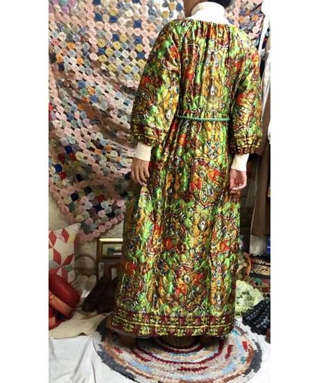 60's quilted paisley robe
