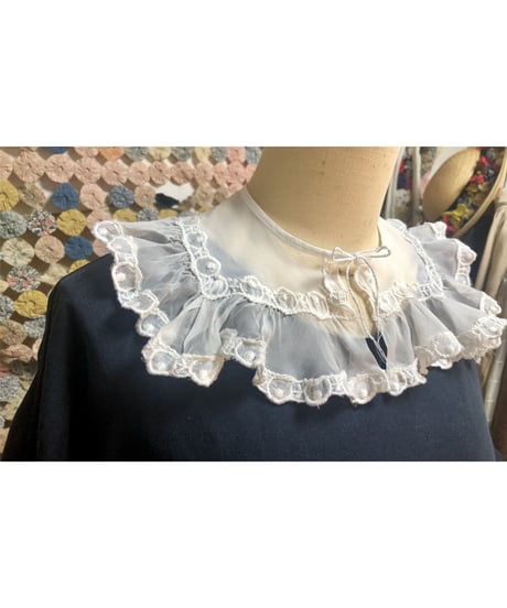 vintage collar ③
