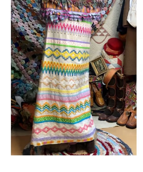70s embroidered ribbon work skirt