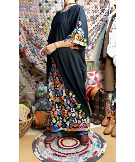 60s embroidered dress