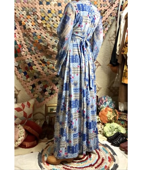 60's angel sleeve dress