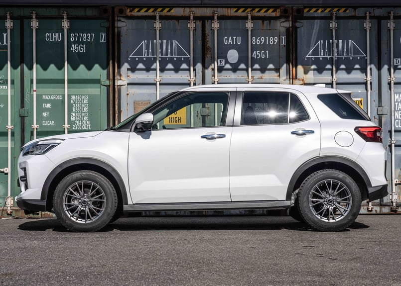 Hisasi Kanai フードトップモール ガーニッシュ Hisasi Kanai フードトップモール ガーニッシュ H3Y ZR-V ZR-Ve
