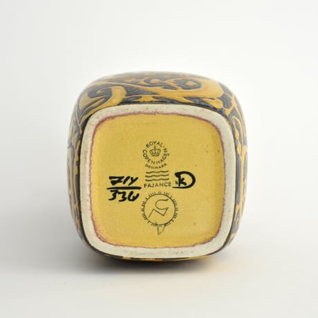 Royal Copenhagen / Baca 714/334 (ロイヤルコペンハーゲン/バッカ) フラワーベース (花瓶)