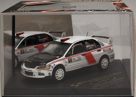 VITESSE 1/43 (43404) MITSUBISHI LANCER EVOLUTION IX #1 H.Miyoshi/H.Ichino CHAMPION OF AFRICAN RALLY