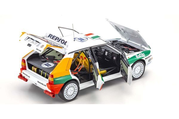 ハチハチ。KYOSHO Lancia Delta Integrale KYOSHO 1/18 (KS08348F) Lancia Delta HF Integral