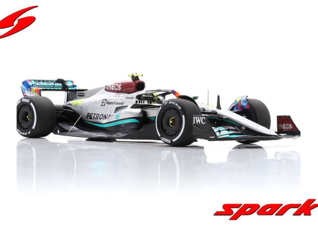 Spark 1/18 (18S765) Mercedes-AMG Petronas F1 W13 E Performance #44 Miami GP 2022 Lewis Hamilton
