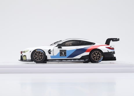TSM-model 1/43 (TSM430429) BMW M8 GTE 2018 Presentation