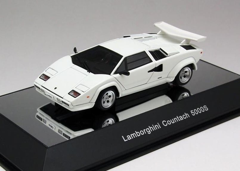 オートアート　箱付Lamborghini Countach 5000S 1/43 1/43 AUTOart Lamborghini Countach 5000 S 5000S (Black) Car