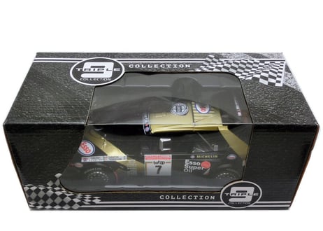 Triple9 1/18 (T9-1800215) Lancia Delta S4 #7 Rallye SanRemo 1986 black/gold