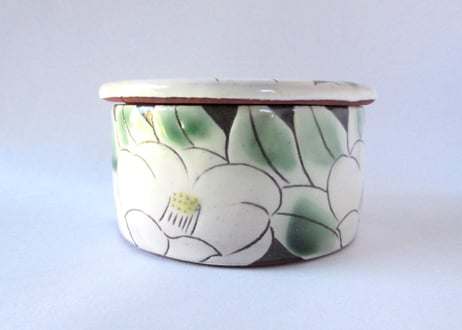 中川守雄　白椿の蓋物