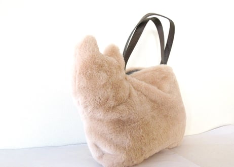 新作＊ふわふわファーのネコバッグ＊ミルクティー色のネコちゃん