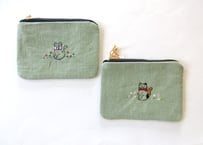 お花と猫の刺繍　リネンのミニポーチ＊セージグリーンA／B