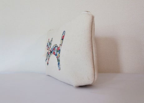 ★SALE 2300→1980円！★ウール厚手フラノ＊猫のポーチ＊オフホワイトB