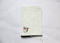 猫の刺繍 リネンブックカバー＊オフホワイトA