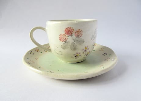 樫村恭子 うさぎと野の花のコーヒーカップE