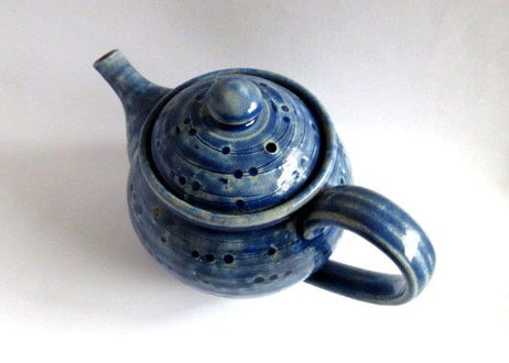 青のティーポット