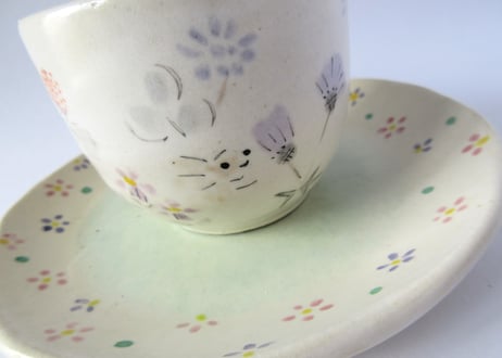 樫村恭子 うさぎと野の花のコーヒーカップE