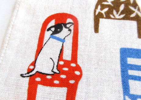 刺繍ガーゼパイルタオル　「椅子と猫と犬」