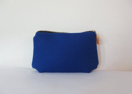 ★SALE 2300→1980円！★ウール厚手フラノ＊猫のポーチ＊ロイヤルブルー