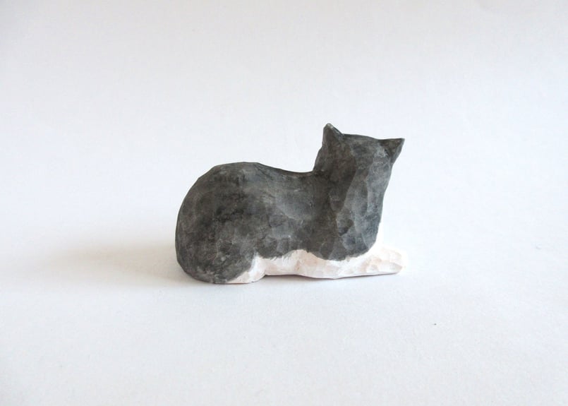 木彫り　工房くろいわ　寝る猫 木彫り 工房くろいわ 寝る猫