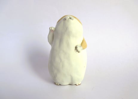 中林由香梨 ネコの置物＊茶白ハチワレ