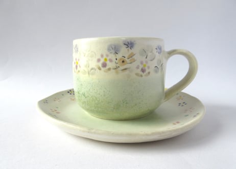 樫村恭子 うさぎと野の花のコーヒーカップ＊グリーンD