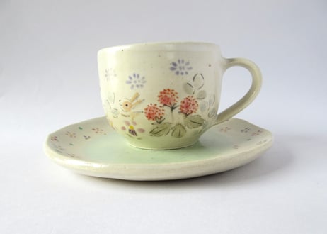樫村恭子 うさぎと野の花のコーヒーカップ＊グリーンB