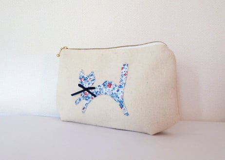 ★SALE 2300→1980円！★ウール厚手フラノ＊猫のポーチ＊オフホワイトA
