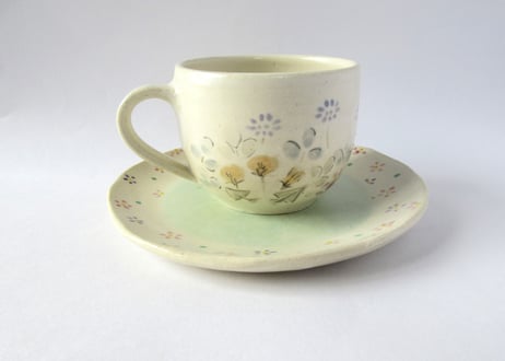 樫村恭子 うさぎと野の花のコーヒーカップ＊グリーンB