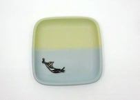 下永久美子 ツートンカラーのしかくいお皿＊伸び猫黒