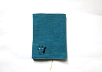 猫の刺繍 リネンブックカバー＊ターコイズブルーA