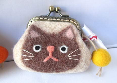 haruru＊woolfelt　しかくがま口Sサイズ　茶ハチワレ猫／茶猫