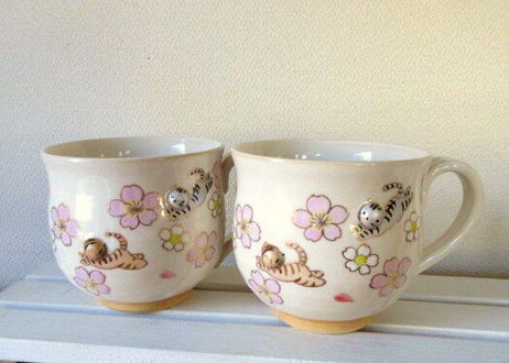 京焼・小手鞠窯 桜と猫のマグカップ＊茶トラとサバトラ