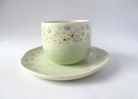 樫村恭子 うさぎと野の花のコーヒーカップ＊グリーンD