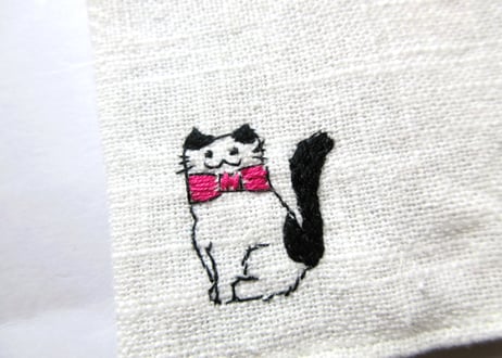 猫の刺繍 リネンブックカバー＊オフホワイトB