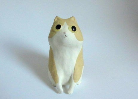 中林由香梨 ネコの置物＊茶色のハチワレネコA
