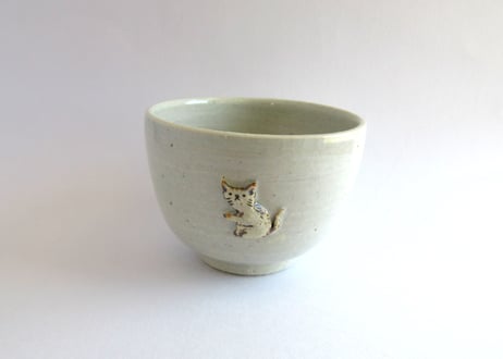 桃窯＊レリーフネコのコロン湯呑B