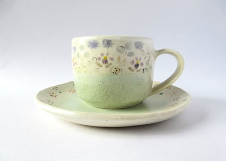 樫村恭子 うさぎと野の花のコーヒーカップ＊グリーンC
