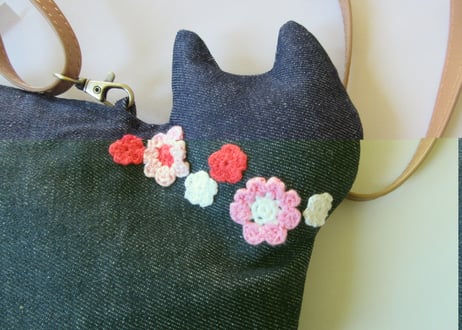 新作＊斜め掛け お花モチーフ仔猫バッグ＊ピンク