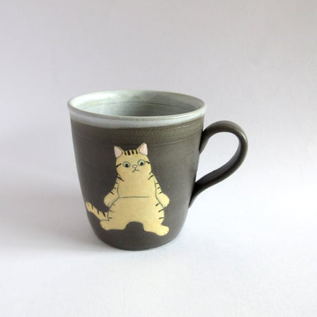 つぐみ製陶所 　猫のマグカップ＊茶トラ猫