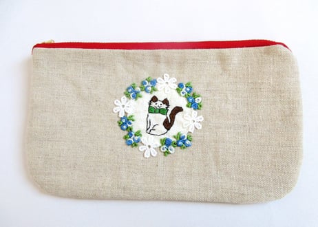 リネン刺繍平ポーチ＊お花と猫B
