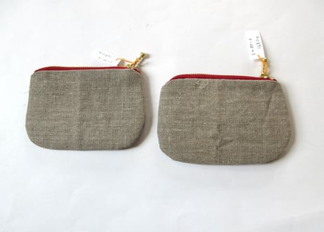 ヨーロッパリネンのミニポーチ　ハートと猫の刺繍 A・B