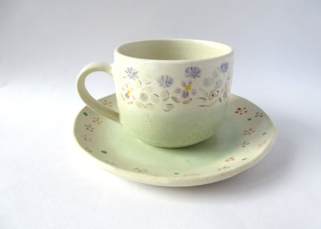 樫村恭子 うさぎと野の花のコーヒーカップ＊グリーンC