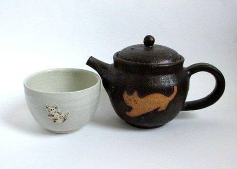 桃窯＊レリーフネコのコロン湯呑B
