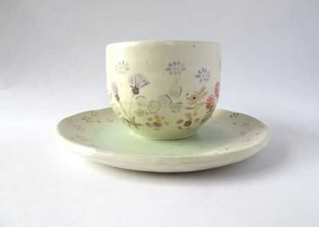 樫村恭子 うさぎと野の花のコーヒーカップ＊グリーンB