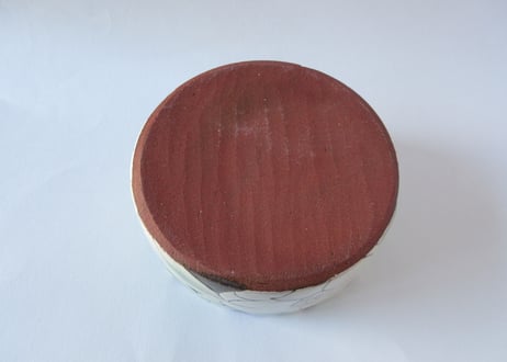 中川守雄　白椿の蓋物