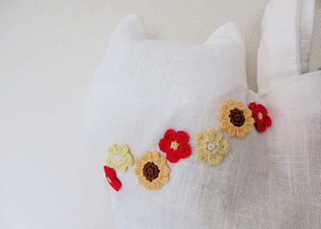 スラブリネン お花の白猫バッグ オフホワイト