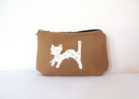 ★SALE 2300→1980円！★ウール厚手フラノ＊猫のポーチ＊キャメル