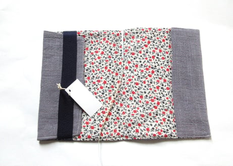 猫の刺繍 リネンブックカバー＊ラベンダーグレーA