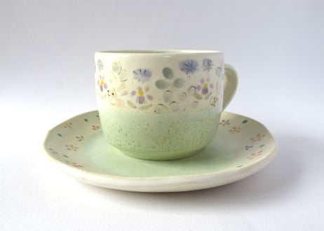 樫村恭子 うさぎと野の花のコーヒーカップ＊グリーンC